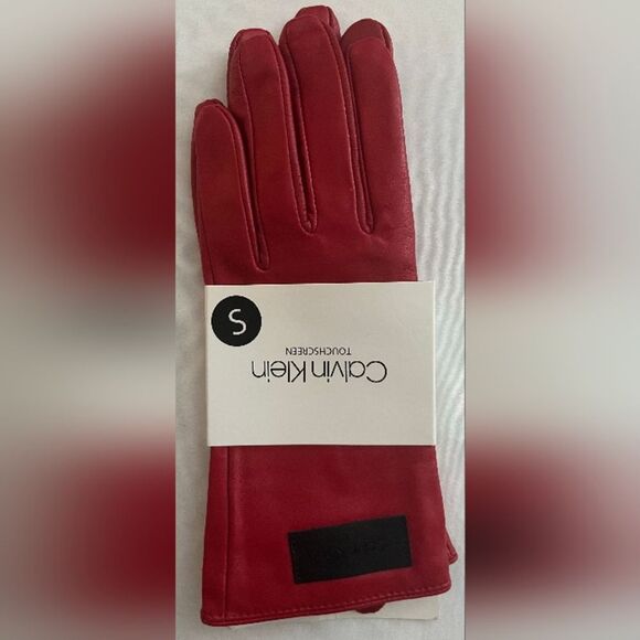 Calvin Klein Accessories - 👛 $25 Final Markdown❣️ NWT Women's Calvin Klein Red Leather Gloves S
